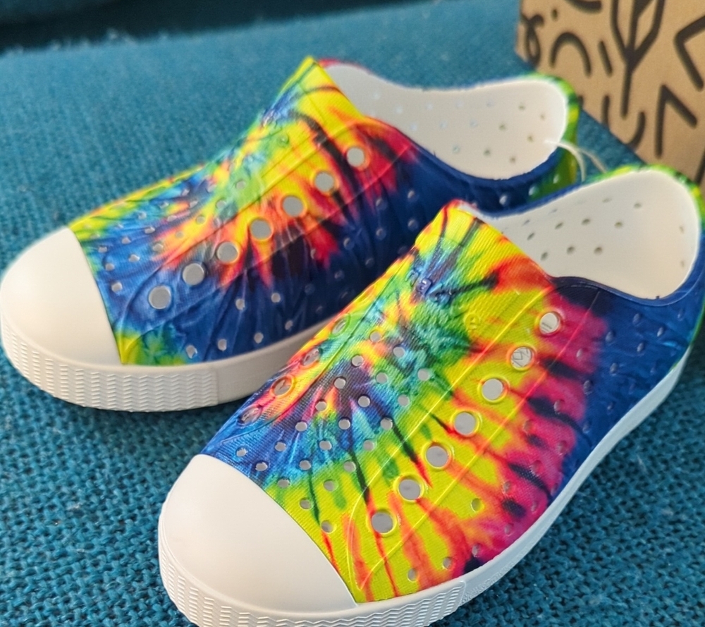 Native Shoes Kids C9 Tie-Dye Slip-On Sneakers - Blue/Yellow/Green